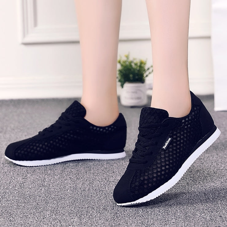 Women's Breathable Flat Shoes Light Soft Sport Shoes Women Tennis Shoes Female Stability Walking Sneakers Trainers Cheap
