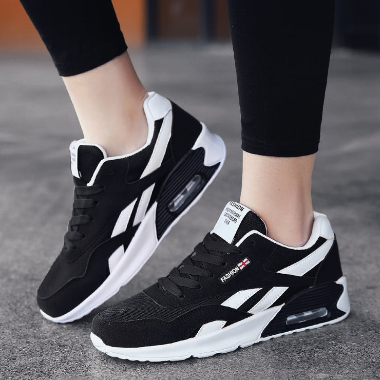 Running Shoes Breathable Light Outdoor Sports Shoes Comfortable Couple Sneakers 2020 New Men Running Shoes Women Athletic Shoes